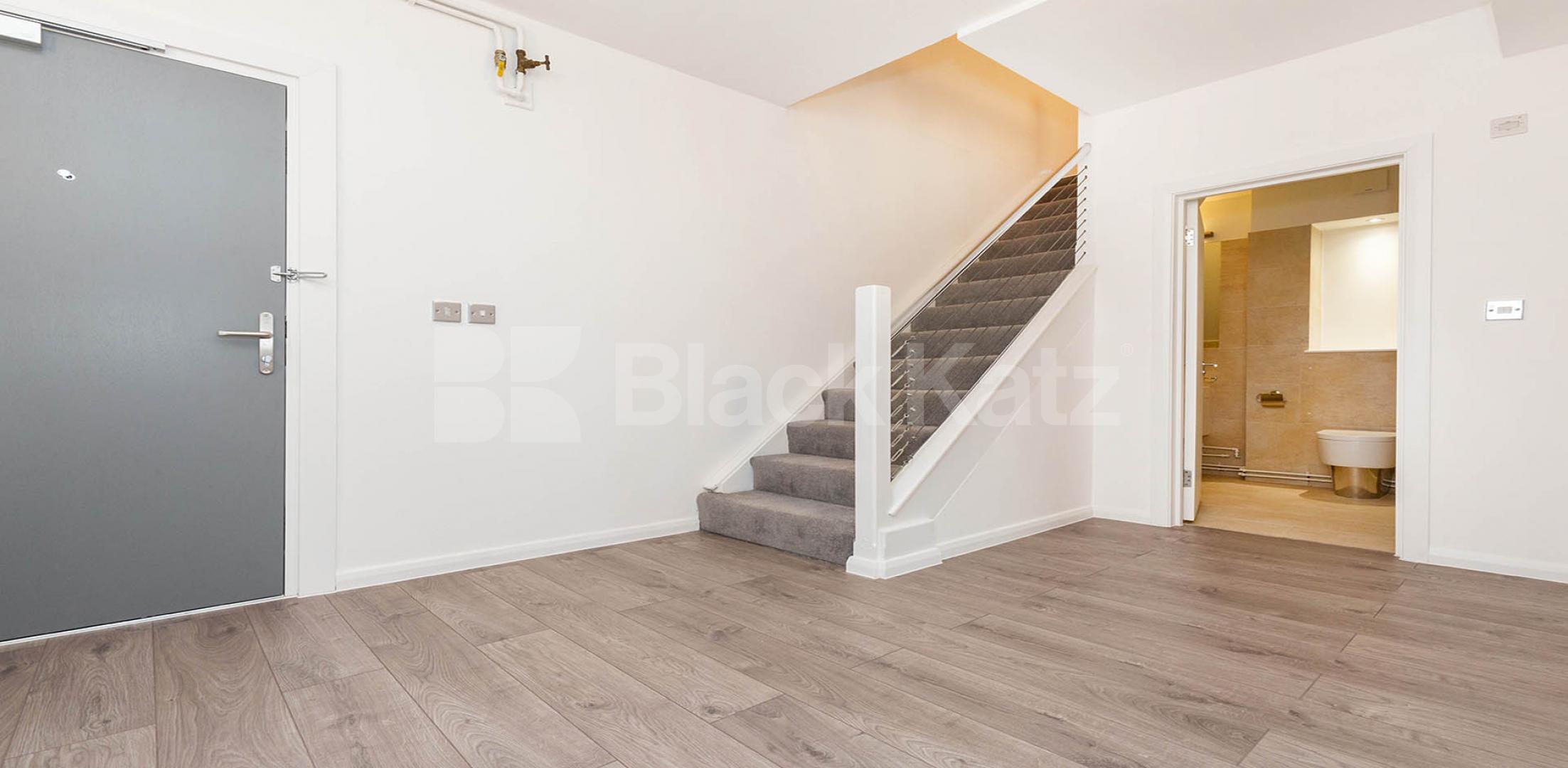 			STUNNING 3 BEDROOM WAREHOUSE APARTMENT, 3 Bedroom, 2 bath, 1 reception Flat			 ABILITY VIEW-KINGSLAND ROAD, DALSTON/HAGGERSTON